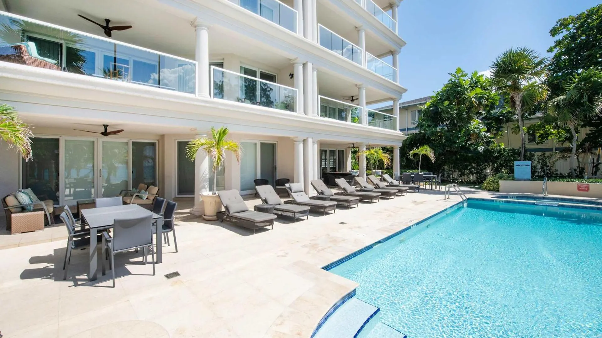 Appartement Seabreeze 8 - Luxury 4-Bedroom On Dog City Îles Caïmans